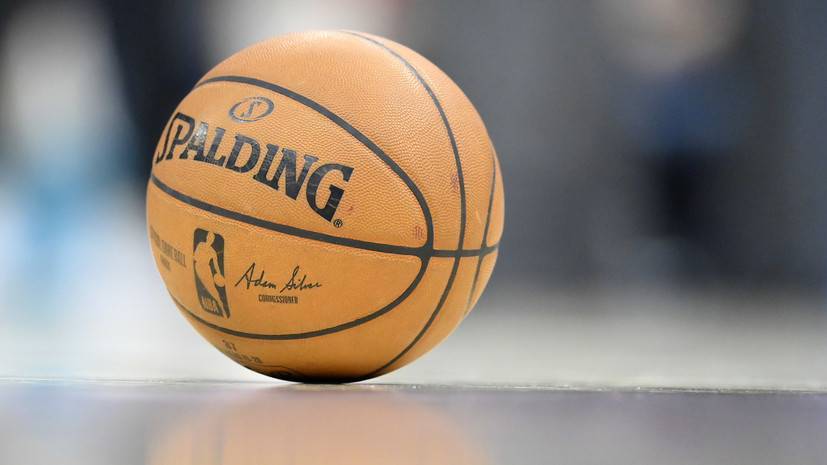Руди Гобер - Эдриан Войнаровски - СМИ: Клубы НБА будут выплачивать игрокам зарплаты до 1 апреля - russian.rt.com - штат Юта