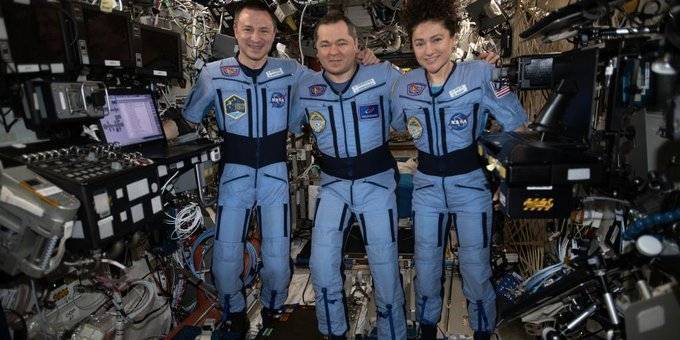 Эндрю Морган - Джессика Меир - Астронавты НАСА возвращаются с МКС на зараженную коронавирусом Землю - usa.one - Россия - Казахстан - New York