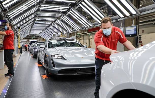 Porsche возобновляет производство на двух заводах - korrespondent.net