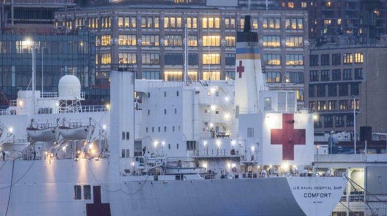 На борту плавучего госпиталя в Нью-Йорке нашли больных COVID-19 пациентов, когда критики вынудили судно упростить протокол приема больных - usa.one - Сша - Нью-Йорк - Нью-Йорк