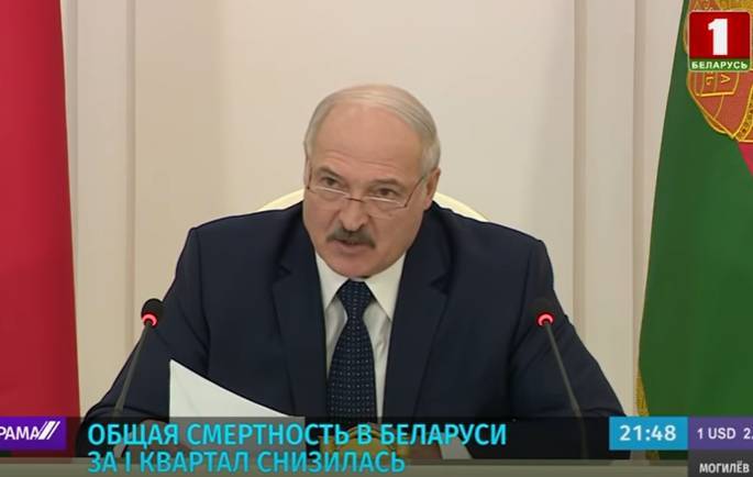 Александр Лукашенко - Фотофакт. Лукашенко показали по БТ в очках - belsat.eu - Белоруссия