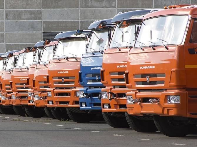 Рынок новых грузовых автомобилей в апреле сократился на треть - autostat.ru