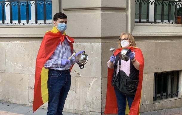 Педро Санчес - В Испании прошла "кастрюльная" акция протеста - korrespondent.net - Испания - Мадрид - Madrid