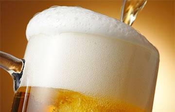 Немецкая пивоварня бесплатно раздала тысячи литров пива - charter97.org - земля Гессен