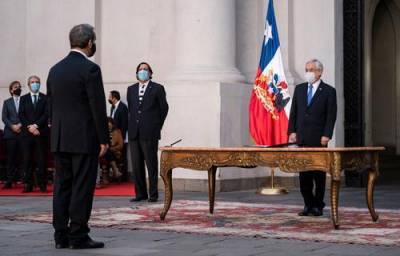 Себастьян Пиньер - Президента Чили оштрафовали за селфи без маски - argumenti.ru - Чили