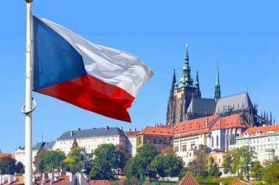 В Чехии еще на месяц продлили чрезвычайное положение из-за распространения COVID-19 - zik.ua - Чехия
