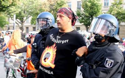 В Берлине на акции против карантина задержали сотни участников - rbc.ua - Берлин - Berlin