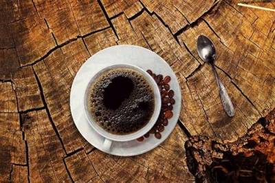 Врач Стоппард назвала энергичные тренировки с утра и употребление кофе натощак опасными для здоровья привычками - argumenti.ru