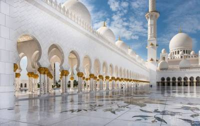 Три этапа ПЦР-тестов и браслеты на руках: в Абу-Даби установили строгие правила для туристов - rbc.ua - Эмираты - Абу-Даби