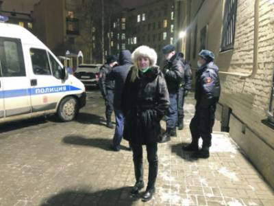 Дарья Гармоненко Тэги - В Петербурге несогласных проверяют на ковид с помощью полиции - ng.ru - Санкт-Петербург