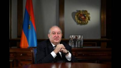 Армен Саркисян - Элтон Джон - СМИ: Президент Армении подхватил в Лондоне Covid-19 - eadaily.com - Лондон - Армения - Бейрут