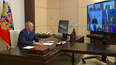 Владимир Путин - Валентин Матвиенко - «На воздухе прохладно было»: Путин рассказал о своём здоровье - russian.rt.com
