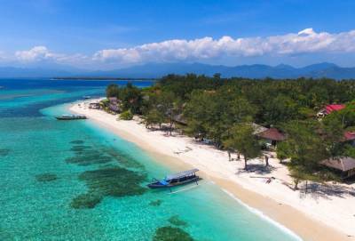 Власти Индонезии открыли курорт Бали для привитых туристов из некоторых стран - runews24.ru - Россия - Индонезия - Джакарта