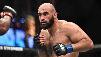 Боец UFC Абдурахимов вспомнил, как его не приняли в зал в Лас-Вегасе из-за боязни COVID-19 - russian.rt.com - Россия - Сша - Абу-Даби