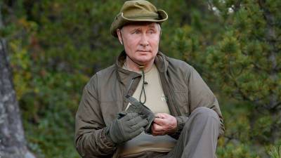 Владимир Путин - Путина заметили в тайге в сербских ботинках - newdaynews.ru - Россия - Сербия - Босния и Герцеговина