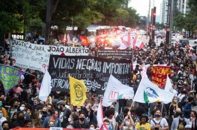 В Бразилии прошли массовые акции протеста против президента страны - argumenti.ru - Бразилия