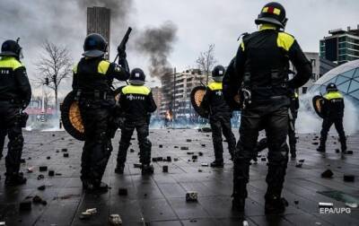 В Гааге протесты против COVID-ограничений закончились беспорядками - korrespondent.net - Украина - Гаага - Голландия