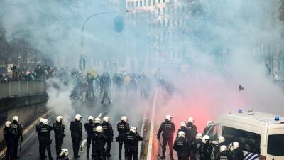 Массовые протесты против антикоронавирусных ограничений в Брюсселе переросли в беспорядки - anna-news.info - Бельгия - Брюссель