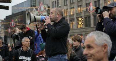 В Нидерландах второй день массовых протестов против антиковидных мер - rus.delfi.lv - Гаага - Голландия - Амстердам - Латвия