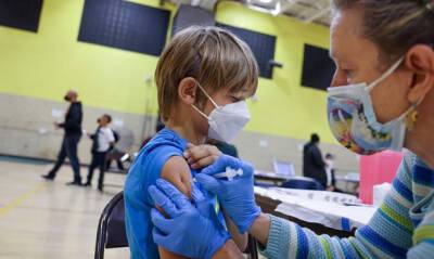 Нафтали Беннет - В Израиле началась кампания по вакцинации детей от коронавируса - og.ru - Израиль - Коста Рика