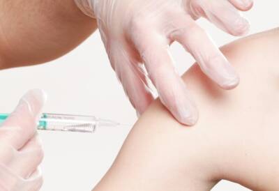 Федор Лапий - Иммунолог рассказал, зачем нужно вакцинироваться после болезни - enovosty.com