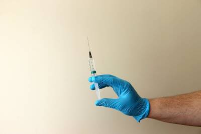 Рошель Валенски - Отсутствие прививки увеличивает риск смерти от COVID-19 в 14 раз, заявили в CDC - ufacitynews.ru - Сша - Covid-19