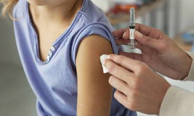 Рошель Валенски - Американские власти окончательно одобрили вакцинацию от COVID-19 детей от 5 до 11 лет - og.ru