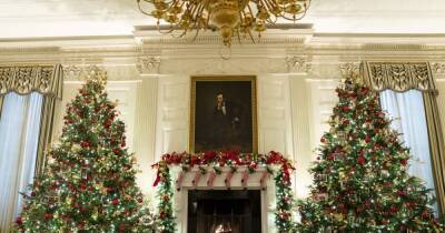 10 тысяч украшений и носки от Санты: Белый дом нарядили к Рождеству (фото) - focus.ua - Украина - Сша