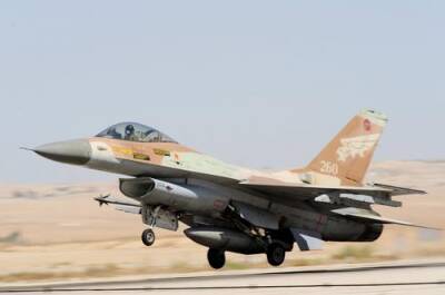 Сайт Avia.pro: израильские истребители намеренно выпустили две крылатые ракеты в сторону базы России в сирийском Тартусе - argumenti.ru - Россия - Сирия - Израиль