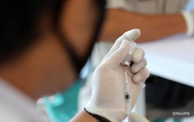 В Молдове 7 тысяч человек сделали прививку просроченной вакциной - korrespondent.net - Украина - Молдавия