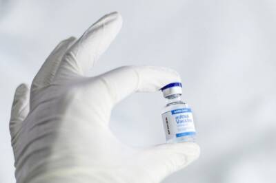 Регулятор ЕС одобрил вакцину от COVID-19 американской компании Novavax - aif.ru - Сша - Евросоюз - Covid-19