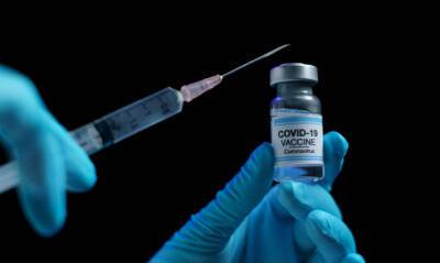 Европейский лекарственный регулятор одобрил пятую вакцину против COVID-19 - og.ru - Сша - Евросоюз - Covid-19