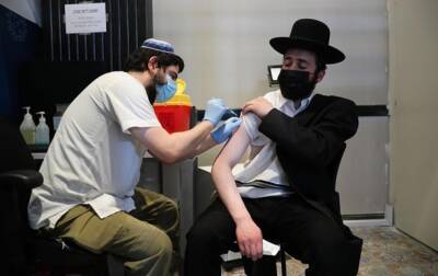 Нафтали Беннет - В Израиле начнут COVID-вакцинацию четвертой дозой - korrespondent.net - Украина - Израиль - Jerusalem