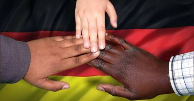 Германия - Германию назвали самой желанной для беженцев страной Евросоюза - ren.tv - Германия - Евросоюз