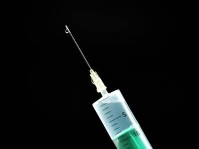 Российский суд отменил отстранение от работы за отказ от вакцинации - rosbalt.ru - Россия - Волгоград