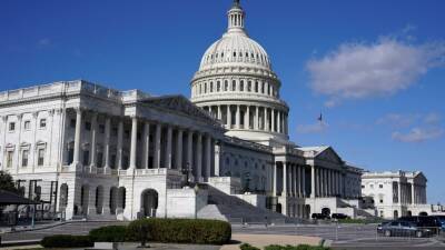 Палата представителей направила в Сенат законопроект, чтобы успеть предотвратить закрытие правительства США - golos-ameriki.ru - Сша