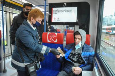 Владислав Султанов - Более 17 тыс. пассажиров неоднократно нарушали масочный режим в транспорте Москвы с начала года - tvc.ru - Москва