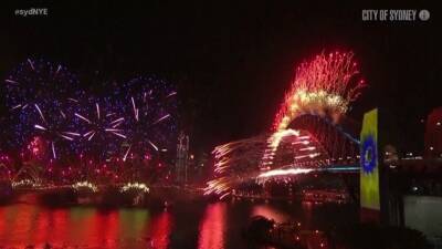 Симфония красок: в Австралии встретили Новый год шикарным фейерверком - 5-tv.ru - Австралия