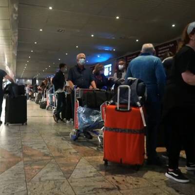 У 18 пассажиров, прибывших в Нидерланды из ЮАР, выявили омикрон-штамм коронавируса - radiomayak.ru - Голландия - Юар - Зимбабве - Лесото - Намибия - Ботсвана