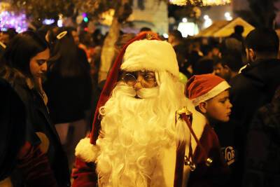 Иисус Христос - В Вифлееме дали старт празднованию Рождества во всём мире - tvc.ru