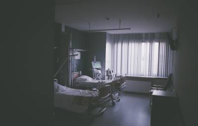 Женщине трансплантировали инфицированные коронавирусом легкие: она умерла - 24tv.ua - Франция