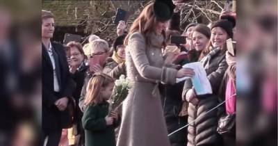 Кейт Миддлтон - принцесса Шарлотта - Мамина копия: видео с принцессой Шарлоттой, подражающей Кейт Миддлтон, стало вирусным - fakty.ua - Украина