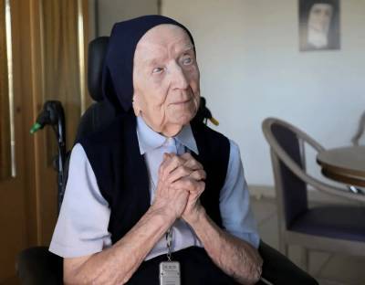 Люсиль Рандон - 116-летняя монахиня из Франции победила коронавирус накануне Дня рождения - sharij.net - Франция