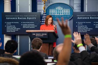 Белый дом раскритиковали за тест на COVID-19, который обойдется репортерам в $170 - usa.one - Washington