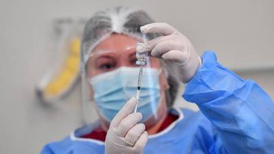 Кристиан Линдмайер - В ВОЗ начали проверку случаев тромбоза у привитых вакциной AstraZeneca - iz.ru - Англия - Израиль