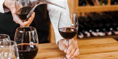 Алексей Тарасов - «Классное вино за разумные деньги». Почему вина бывают дорогими и какое вино — действительно роскошь — эксперт - nv.ua
