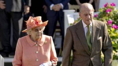 королева Елизавета II (Ii) - принц Чарльз - принц Филипп - герцогиня Камилла - Ii (Ii) - Варфоломей СВЯТОЙ (Святой) - Герцогиня Корнуольская рассказала о состоянии здоровья госпитализированного принца Филиппа - skuke.net - Лондон