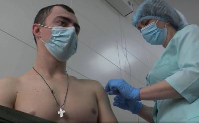 Хотят ли военные на передовой вакцинироваться от коронавируса: статистика - 24tv.ua - Донецк