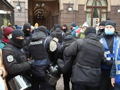 В Киеве полиция задерживала противников Марша женщин - gordonua.com - місто Киев