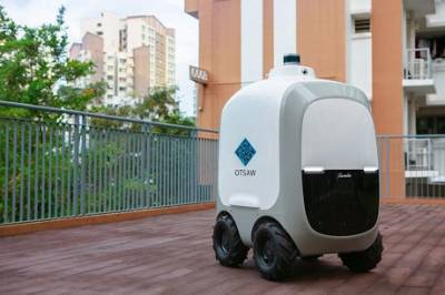 В Сингапуре роботы доставляют людям продукты (ВИДЕО) - enovosty.com - Сингапур - Республика Сингапур